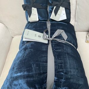 West Elm Lush Velvet Tack Stitch Quilt & Shams NWT